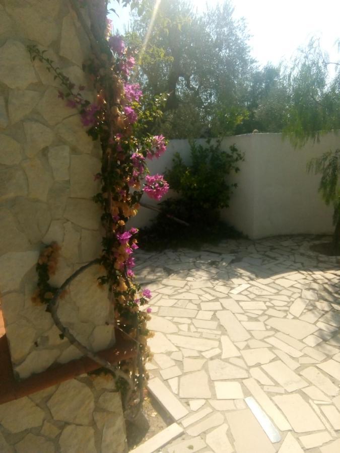 Villa Oleandro Ciccino فيستَ المظهر الخارجي الصورة
